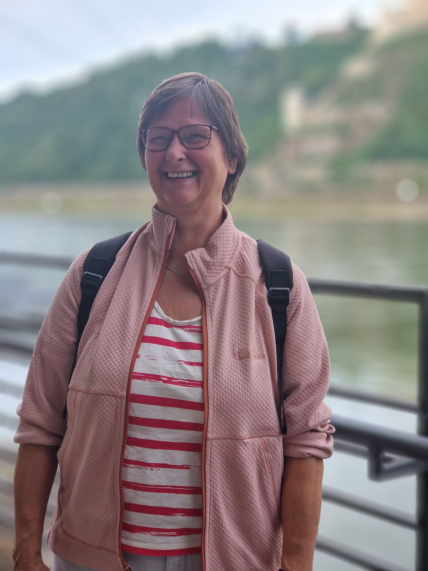 Petra Borchardt am Wasser